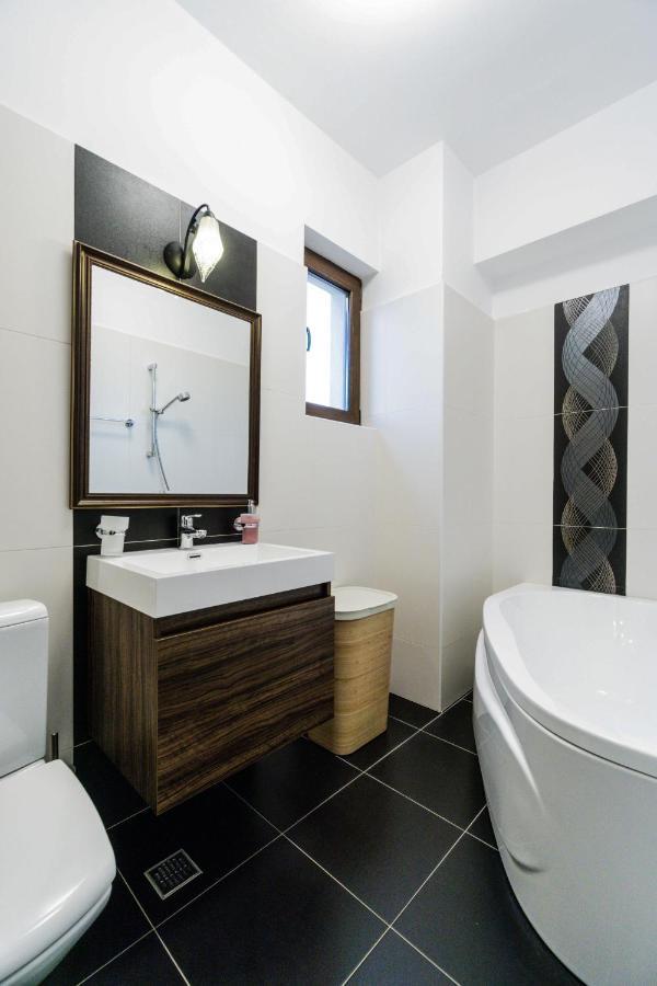 Luxury Baneasa Apartment Bucureşti Ngoại thất bức ảnh